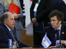 argentina:-chanceler-entrega-cargo-a-milei-em-meio-a-crise-economica