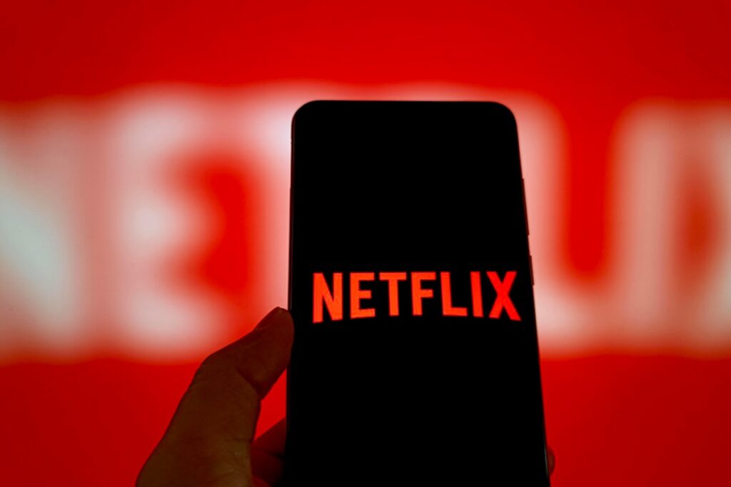 netflix:-acao-derrete-com-disputa-tributaria-no-brasil-e-balanco-fraco