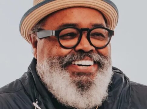 jorge-aragao-anuncia-aposentadoria-aos-76-anos