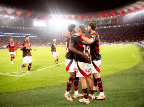 flamengo-quebra-invencibilidade-do-racing-diante-de-clubes-brasileiros
