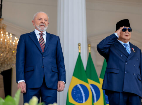 na-indonesia,-lula-pede-que-mundo-nao-faca-“segunda guerra fria”