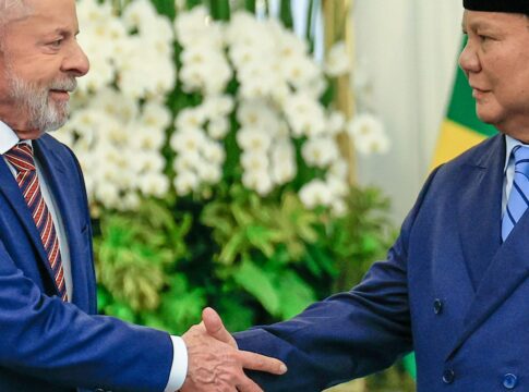 brasil-e-indonesia-firmam-acordos;-lula-confirma-candidatura-em-2026
