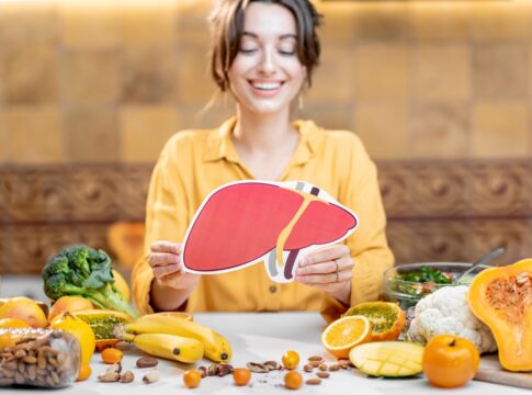 figado-inflamado:-conheca-os-sintomas-e-alimentos-desintoxicantes