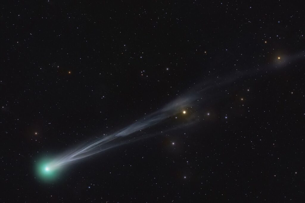 proximo-a-terra,-cometa-lemmon-podera-ser-visto-a-olho-nu-no-brasil