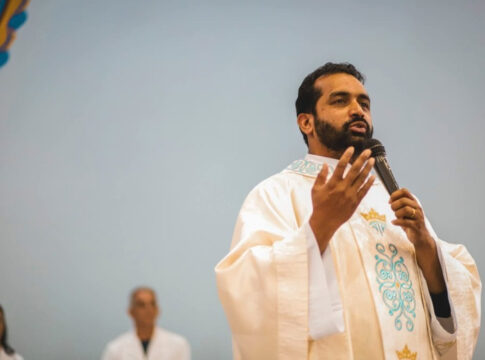 padre-e-denunciado-por-abusar-de-jovem-durante-oracao
