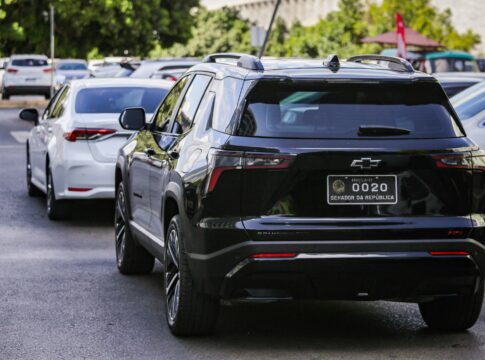 a-justificativa-do-senado-para-alugar-79-suvs-de-luxo-com-teto-solar