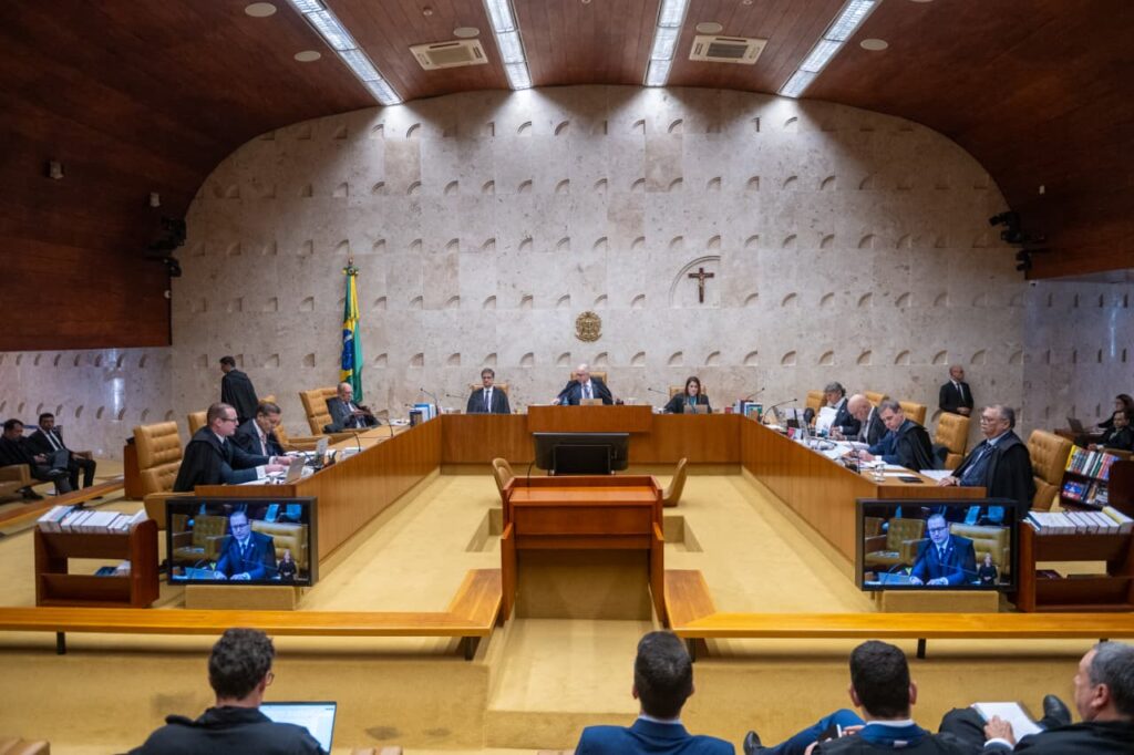 “supremos”-rejeitam-antecipar-saida-e-respondem-com-improperios