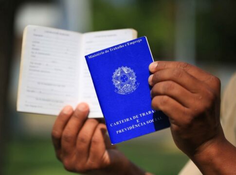 semana-no-df-termina-com-quase-600-vagas.-salarios-chegam-a-r$-5-mil