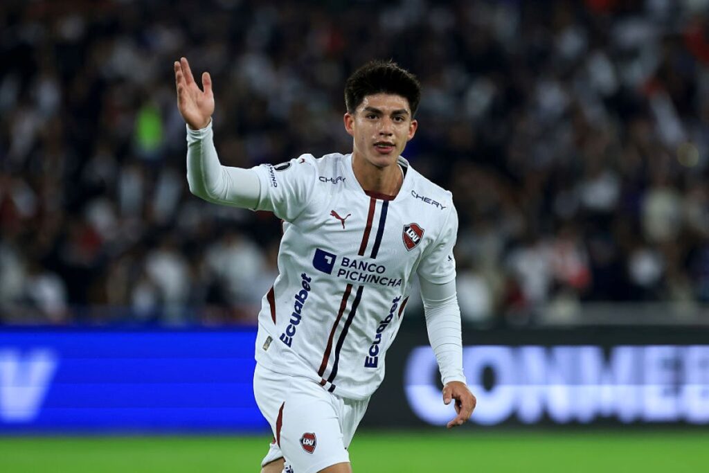 ldu-abre-o-placar-contra-o-palmeiras-na-libertadores;-assista-ao-gol