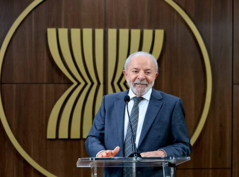 lula-lista-assuntos-que-serao-discutidos-em-reuniao-com-trump.-video