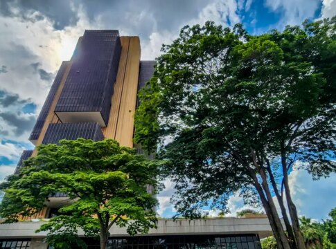 contas-externas-tem-saldo-negativo-de-us$-9,8-bilhoes-em-setembro