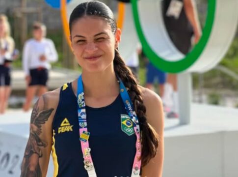 conheca-maria-clara-pacheco,-campea-mundial-de-taekwondo