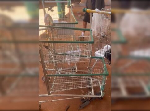 pm-recupera-30-carrinhos-de-compras-usados-em-furtos-de-cabos