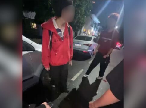 video:-jovem-e-esfaqueado-em-briga-proximo-a-duas-faculdades video:-jovem-e-esfaqueado-em-briga-proximo-a-duas-faculdades