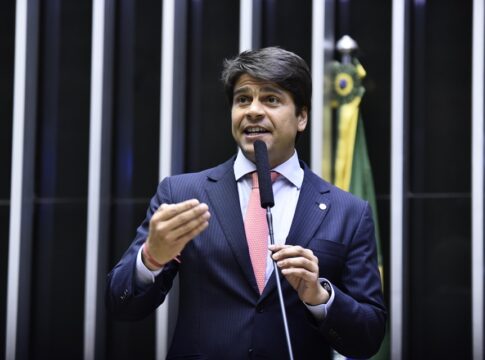 reforma-administrativa-atinge-numero-de-assinaturas-na-camara