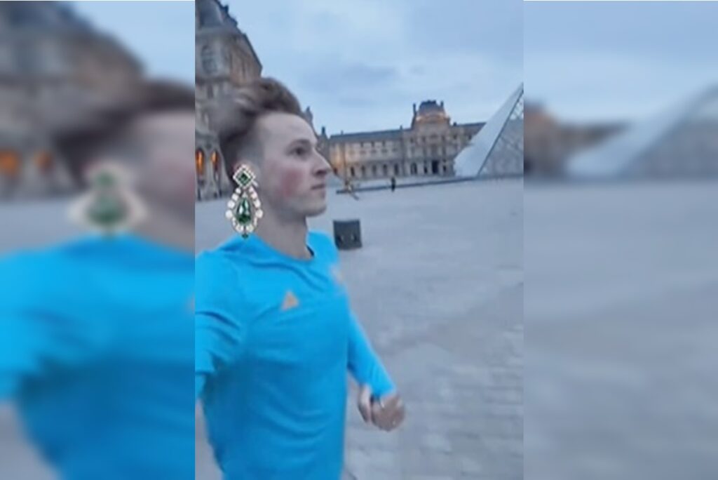 roubo-no-museu-do-louvre-provoca-onda-de-memes-pelo-mundo.-video