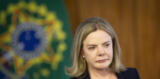 dirigente-do-pt-reclama-de-gleisi:-“pare-de-fazer-politica-particular”