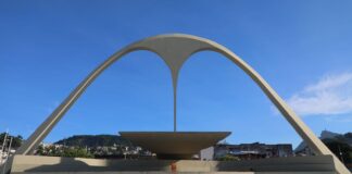 liesa-vai-colocar-a-venda-ingressos-para-frisas-no-sambodromo