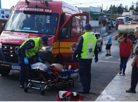 sc:-homem-invade-mercado,-esfaqueia-funcionarios-e-decepa-mao-da-ex sc:-homem-invade-mercado,-esfaqueia-funcionarios-e-decepa-mao-da-ex