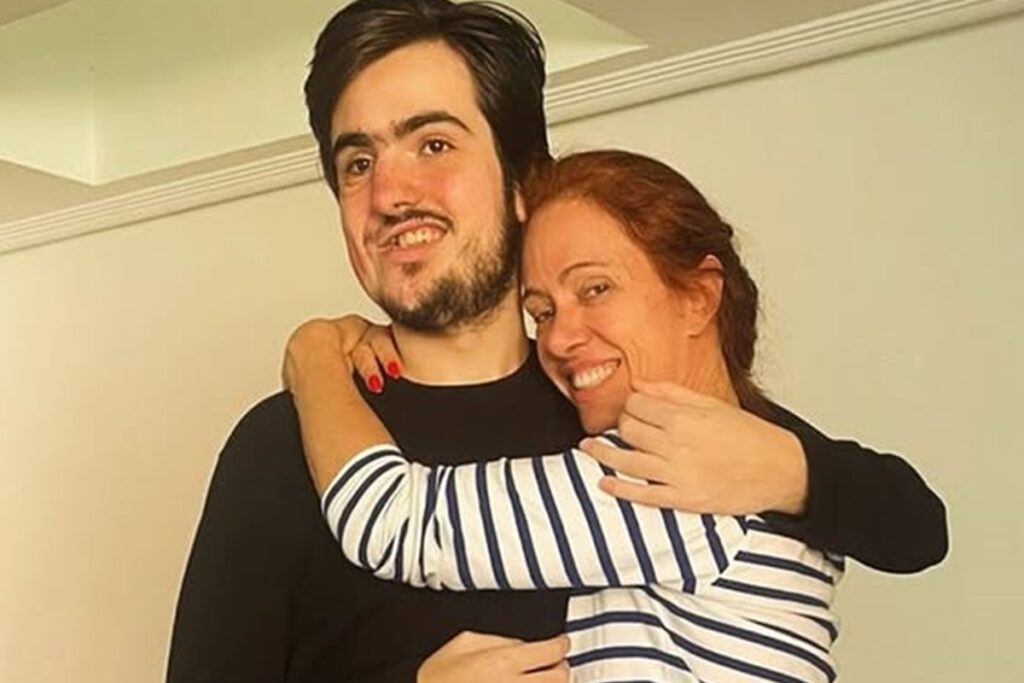 bel-kutner-emociona-ao-dancar-com-o-filho,-que-tem-uma-doenca-rara