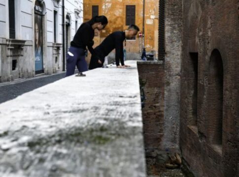 turista-japones-morre-apos-cair-de-muro-proximo-ao-panteao,-em-roma