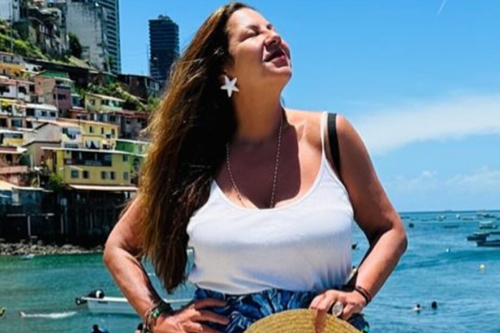 carla-daniel-revela-detalhes-da-cirurgia-e-alerta:-“so-sabe-passando”