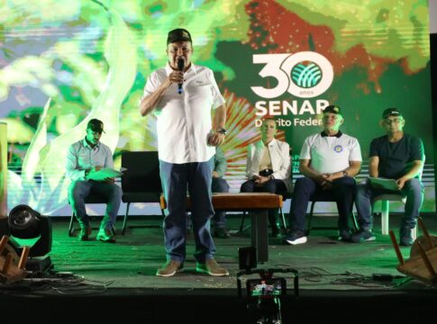 ibaneis-ressalta-avancos-do-agro-no-df-durante-aniversario-do-senar