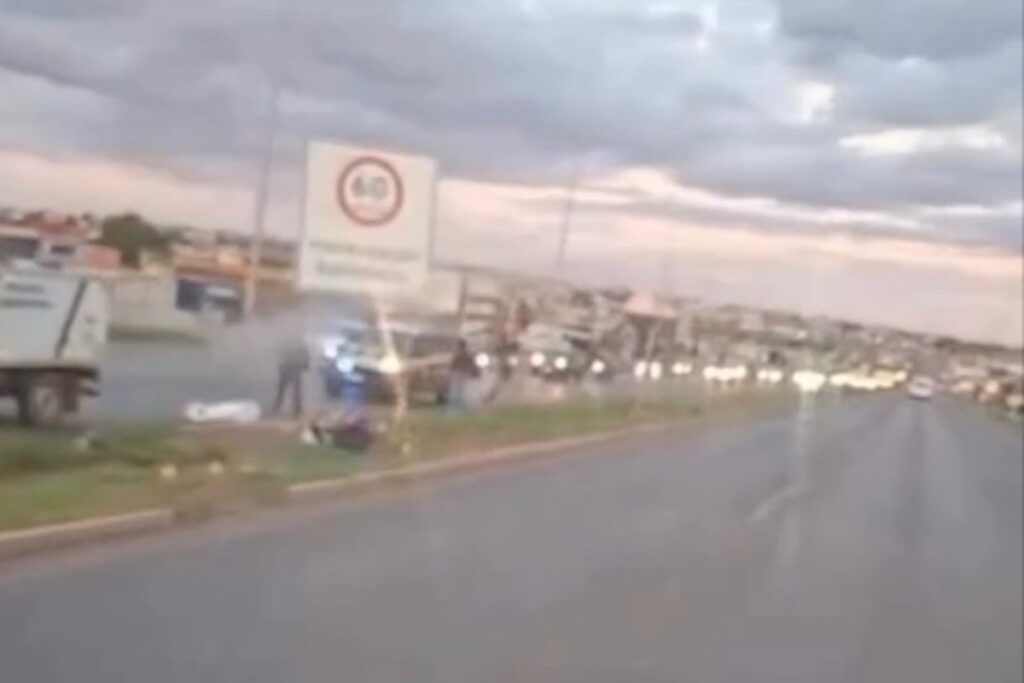 motociclista-em-alta-velocidade-morre-apos-bater-em-poste-na-br-070