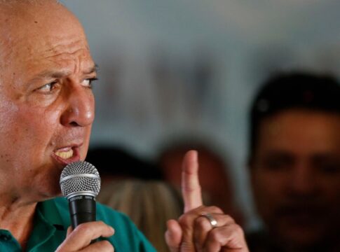 video:-arruda-e-hostilizado-em-convencao-de-igreja-no-df