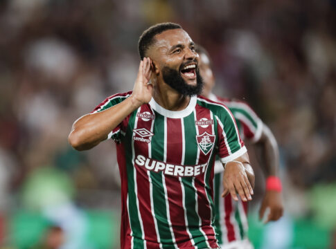 brasileirao:-fluminense-vence-internacional-e-segue-na-cola-do-g6