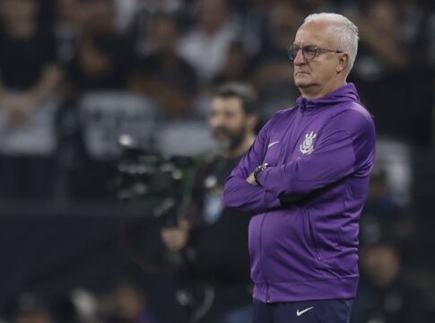 dorival-exalta-triunfo-do-corinthians-contra-vitoria:-“equipe-valente”