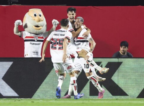 estrela-de-luciano-brilha-e-sao-paulo-vence-bahia-pelo-brasileirao