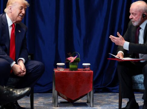 nas-redes-sociais,-lula-comenta-“otima-reuniao”-com-trump-na-malasia