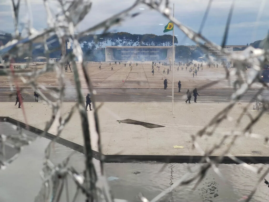 a-proxima-democracia-(por-gustavo-krause)