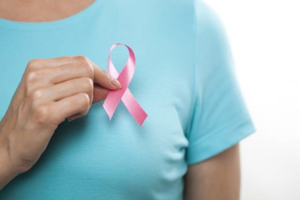 df-recebe-remedio-de-ultima-geracao-para-tratamento-de-cancer-de-mama