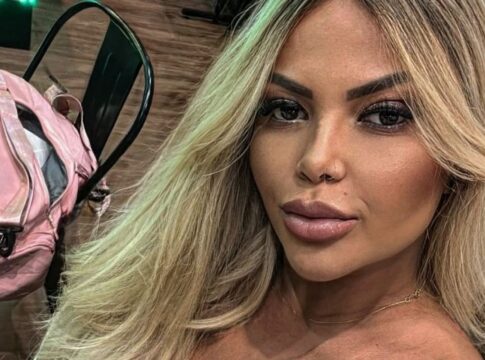 vanessa-rios-recebe-homenagens-das-bandas-em-que-foi-vocalista