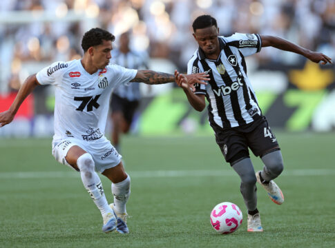 em-partida-movimentada,-botafogo-e-santos-empatam-pelo-brasileirao
