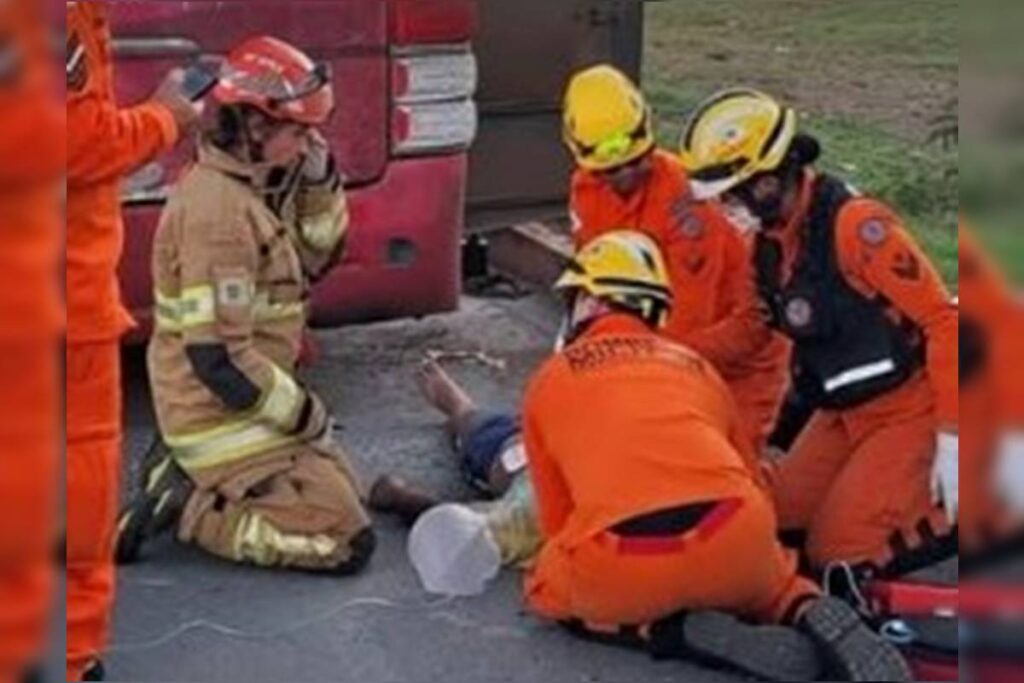 veja-resgate-de-homem-que-morreu-ao-trocar-pneu-de-onibus-de-cantora