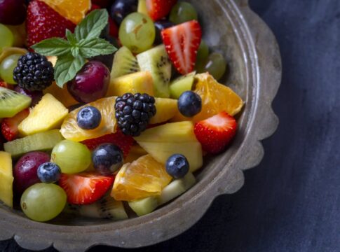 fruta-popular-ajuda-a-proteger-o-figado-e-atua-na-saude-do-intestino