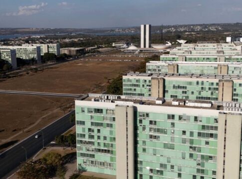 reforma-administrativa-nao-e-para-“vilanizar”-servidor,-diz-autor