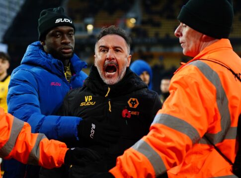 ex-corinthians-e-flamengo-briga-com-torcedores-na-inglaterra.-video