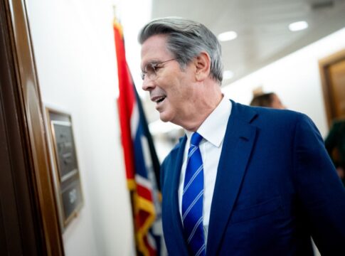 secretario-do-tesouro-revela-5-“finalistas”-para-suceder-powell-no-fed