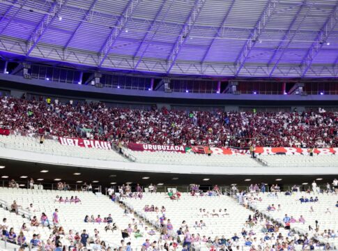 flamengo-emite-nota-de-repudio-apos-torcedores-serem-hostilizados