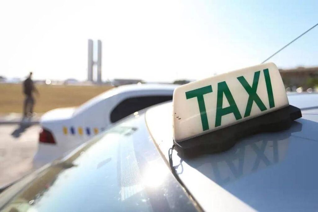taximetro:-camara-aprova-mp-que-isenta-taxis-da-taxa-de-fiscalizacao