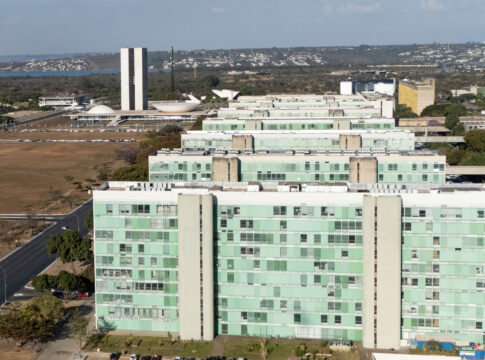 reforma-administrativa-tem-impasses-na-camara-e-deve-ficar-travada