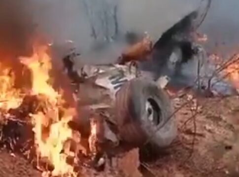 tragedia:-aviao-com-12-turistas-cai-e-explode-no-quenia.-veja-video