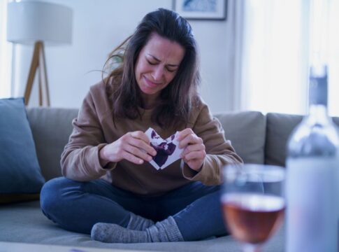 4-signos-que-mais-vao-sentir-saudade-do-ex-no-fim-do-mes 4-signos-que-mais-vao-sentir-saudade-do-ex-no-fim-do-mes