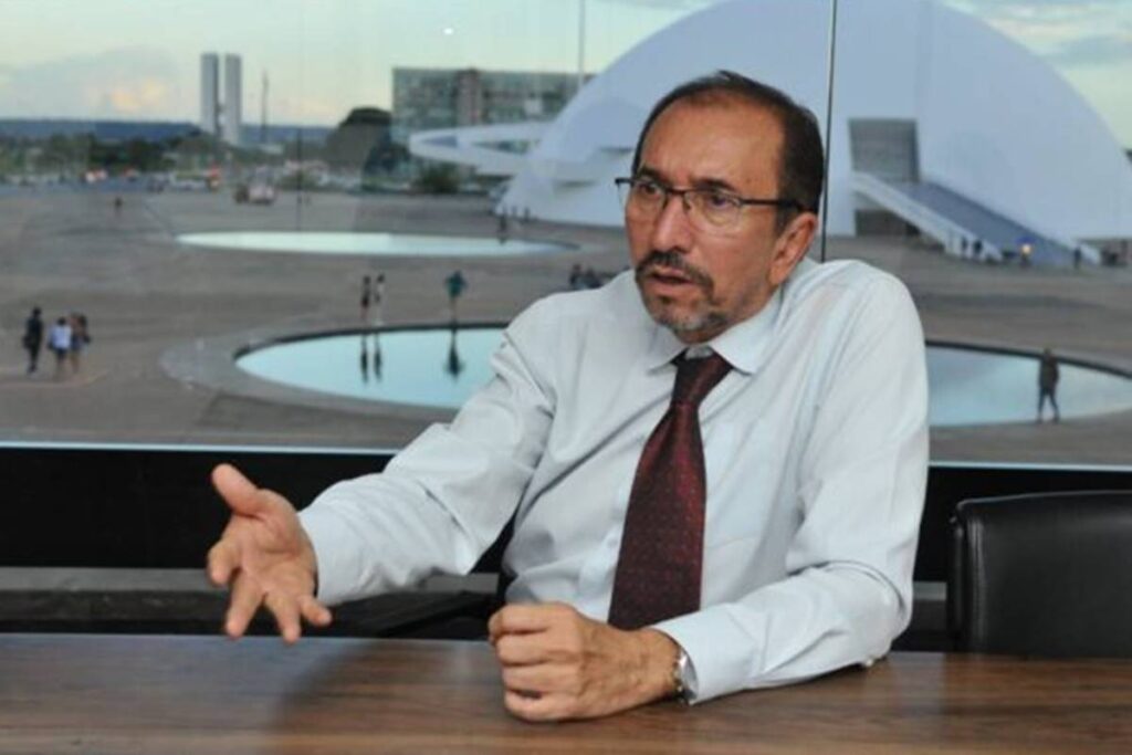 gdf-publica-saida-de-secretario-que-se-demitiu-por-lei-sobre-comunismo