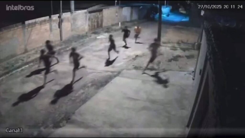 grupo-de-13-pessoas-espanca-menino-de-11-anos-no-lugar-do-irmao-em-go