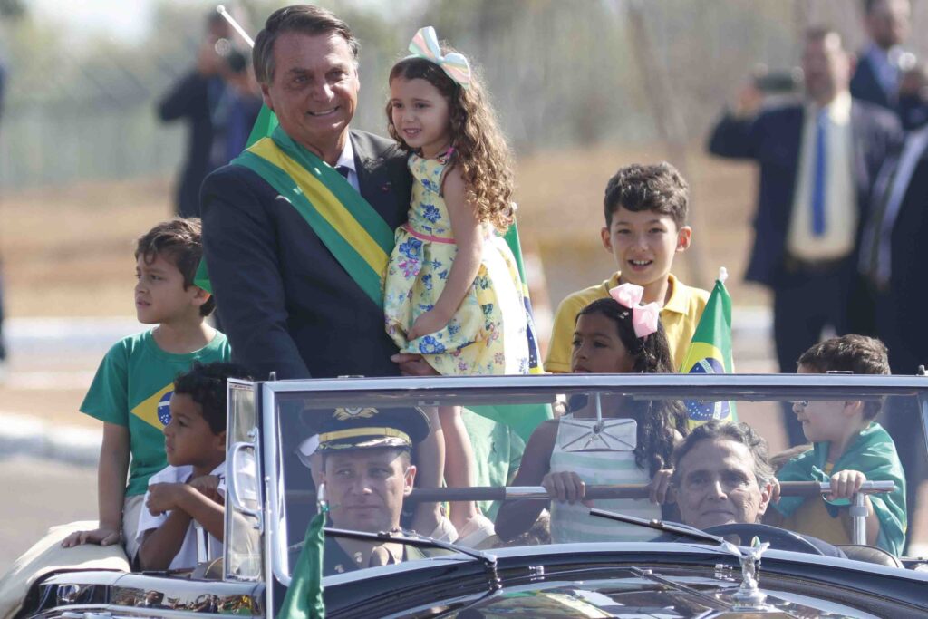 bolsonaro-pede-autorizacao-ao-stf-para-receber-visita-de-nelson-piquet